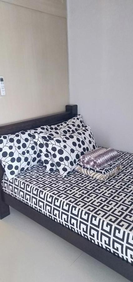 Yhanz Z Sea Residences Pasay Ngoại thất bức ảnh
