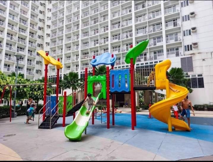 Yhanz Z Sea Residences Pasay Ngoại thất bức ảnh